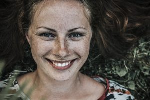 3 najlepsze złuszczające kremy do twarzy z kwasami